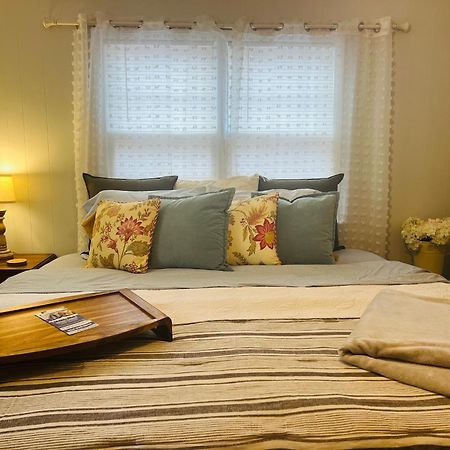 Mountain Lake Retreat - Hot Tub, Lake, Fire Pit, Wineries, Restaurant Harpers Ferry Ngoại thất bức ảnh