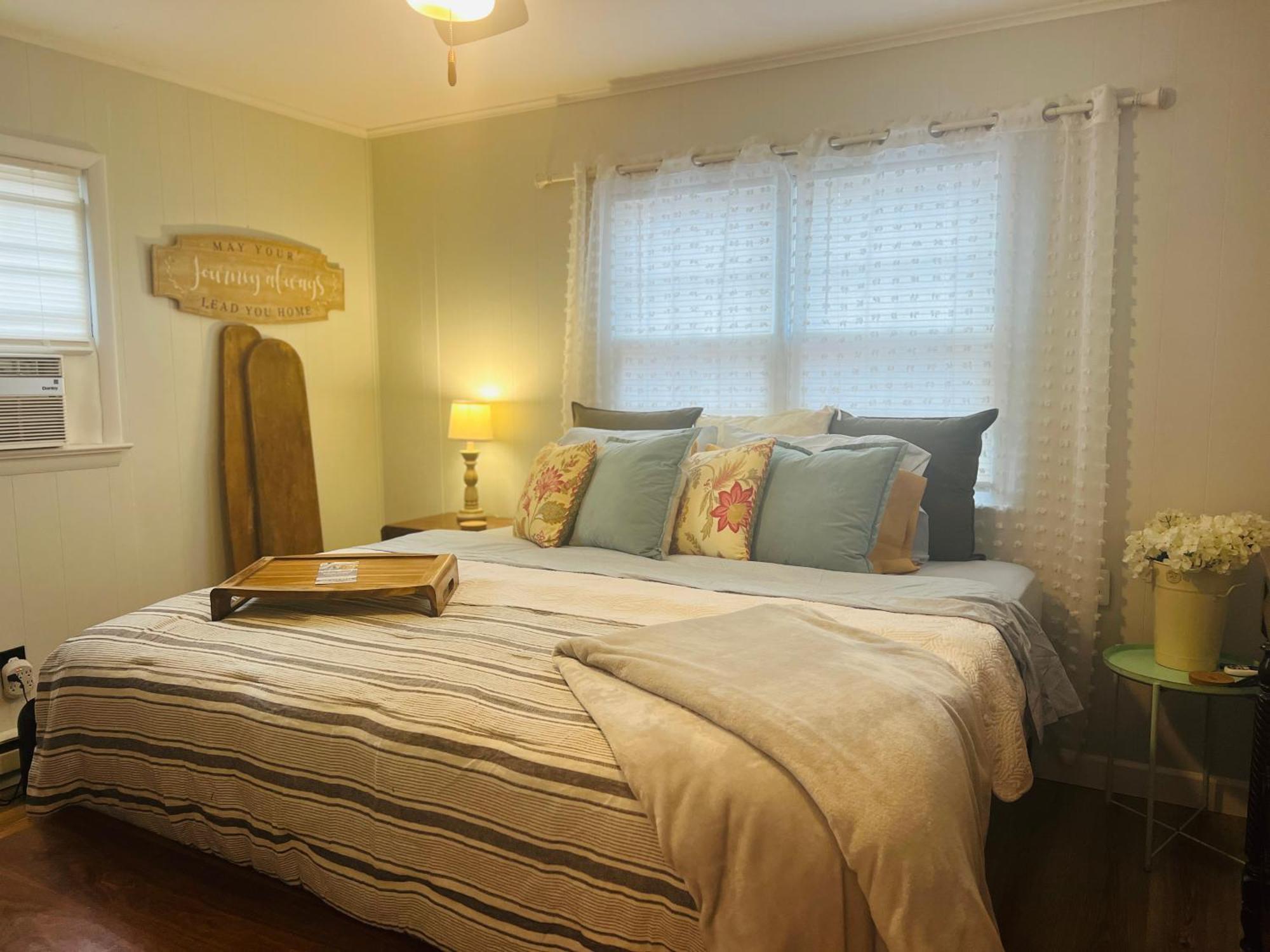 Mountain Lake Retreat - Hot Tub, Lake, Fire Pit, Wineries, Restaurant Harpers Ferry Ngoại thất bức ảnh